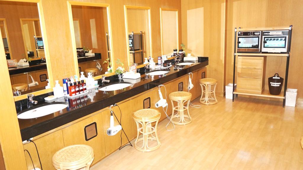 טוקיו New Central Hotel מראה חיצוני תמונה